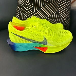 Nike ZoomX VaporFly Next% 3‎ Volt Black Women Size 9 Running Shoes DV4130-700